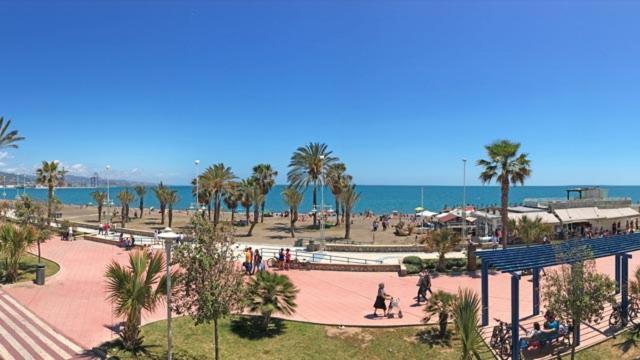 Precioso Apartamento A 5 Minutos Andando De La Playa Малага Екстериор снимка